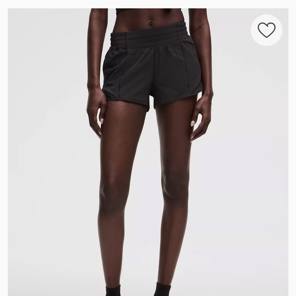 Lululemon High Rise Hotty Hot Shorts 2.5”